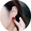 Fashionable Floral Stud Earrings. 