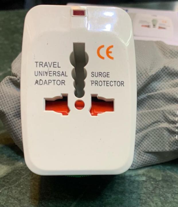 Universal%20Travelling%20Adupter%20-%20Image%203