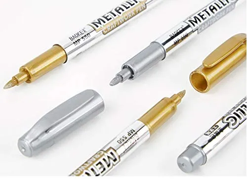Metallic%20Marker%20Pens,%20Gold%20&%20Silver%20Metallic%20Permanent%20Markers%20%7C%20Metallic%20Painting%20Pens%20%7C%20Signature%20Pens%20for%20Card%20Making%20Rock%20Painting%20Glass%20Metal%20Wood%20Script%20Lettering%20DIY%20-%20Round%20Tip%20-%20Image%204