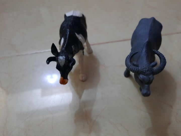 Realistic%20Farm%20Animal%20Toy%20Collection%20-%20Soft%20Plush%20Zoo%20Set%20with%20Cow%20&%20Goat%20-%20Perfect%20For%20Imaginative%20Play%20&%20Education%20-%20Durable%20Rubber%20Animal%20Set%20-%20Image%208