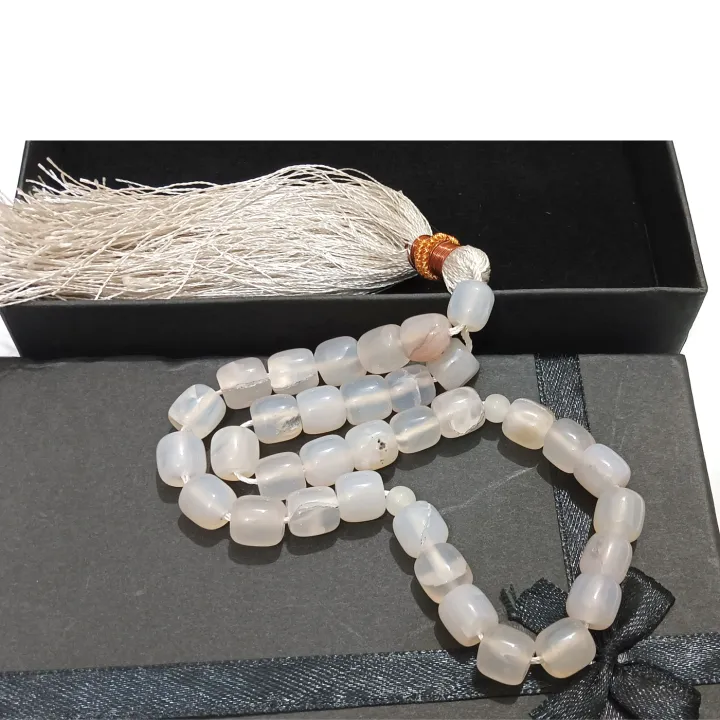 Natural%20unique%20design%20White%20Aqeeq%20Stone%20Tasbih%2033%20Beads%20Size%2010-mm%20%E2%80%93%20muslim%20Agate%20zikr%20prayer%20Tasbeeh%20-%20handmade%20Rosary%2010%20mm%20tasbi%20counter%20Stress%20Relaxation%20-%20Image%203
