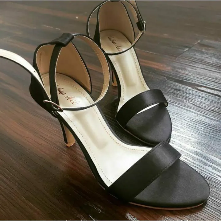 Black%20Pencil%20Heels%20-%20Image%203