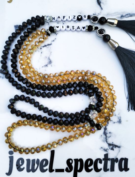 Customize%20your%20name%20on%20Tasbih%20made%20with%20Crystale%20beads%20in%20black%20color/in%20red/handcrafted/100%20beads%20in%20tasbih/premium%20quality%20-%20Image%207