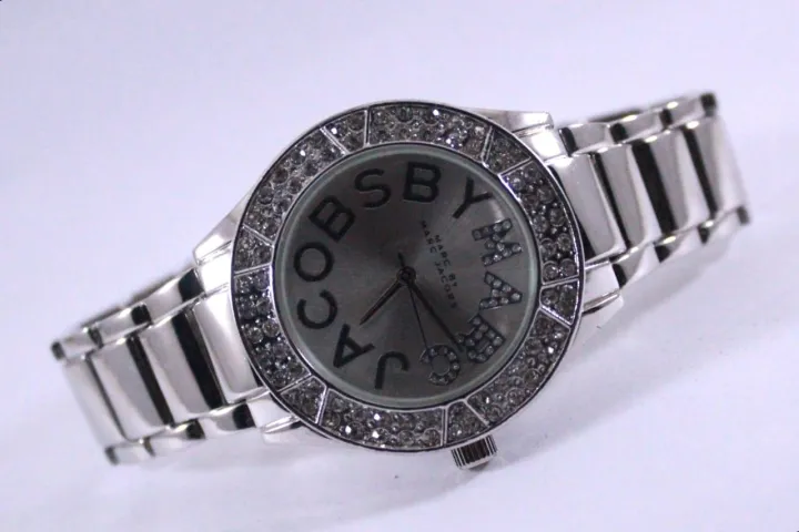 Silver%20Diamond%20%20Dial%20Silver%20Chain%20Watch%20For%20Women%20-%20Image%203