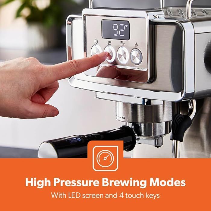 Geepas%20GCM41520%2020Bar%20Power%20Cappuccino%20Maker.%20With%20a%20powerful%201140%20watt%20motor%20and%2020%20bar%20power%20pressure,2-year%20warranty%20Visit%20the%20Geepas%20Store%20-%20Image%204