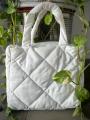 Lightweight Quilted Tote Bag - Autumn/Winter Design with Spacious Interior and Zip Pocket. 