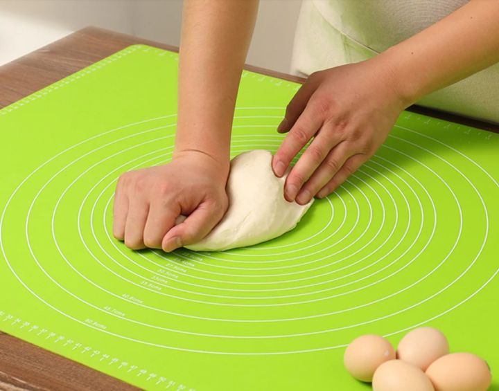 Kitchen%20Baking%20Mat%20-%20Extra%20Large%20%5BFor%20rolling%20rotis,%20pizza,%20cakes%20and%20pastries%5D%20-%20Image%204