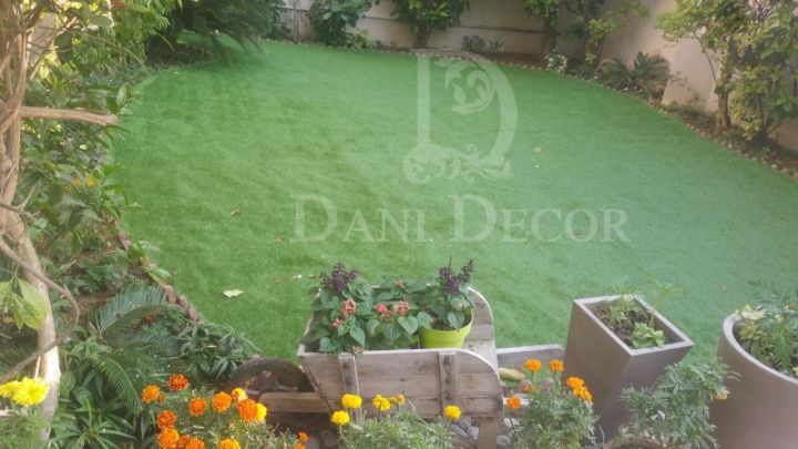 Real Feel Artificial Grass · Material: Plastic (PP + PE) · Grass Hair Length: 20 mm / balcony grass / terrace grass / artificial grass / fake grass / green wall grass