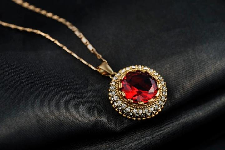 Antique%20Red%20Pendent%20-%20Image%205