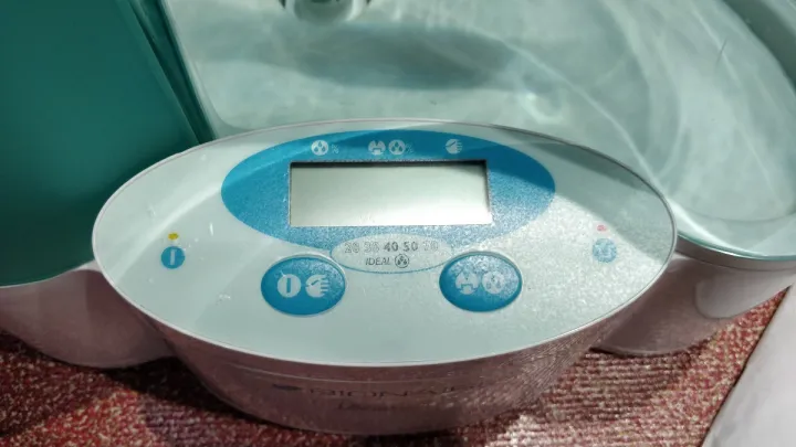 Bionaire%20Warm%20Mist%20Humidifier%20with%20Microban%20Anti-microbial%20Protection%207.5L%20Tank%20Capacity%20(Made%20in%20UK)%20(Product%20Comes%20in%20Grey%20Packing%20Box)%20-%20Image%208