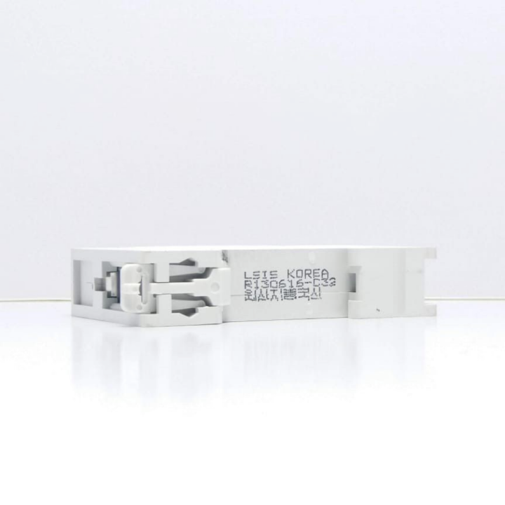 LS%20Miniature%20Circuit%20Breaker%20-%20Image%204