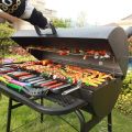 Large Barbecue Smoker Grill Oil Drum Charcoal BBQ Grill with Smokestack with Wheels and Thermometer. 