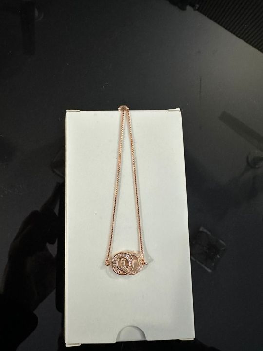 Double%20Circle%20Interlocking%20Bracelet%20-%20Image%202