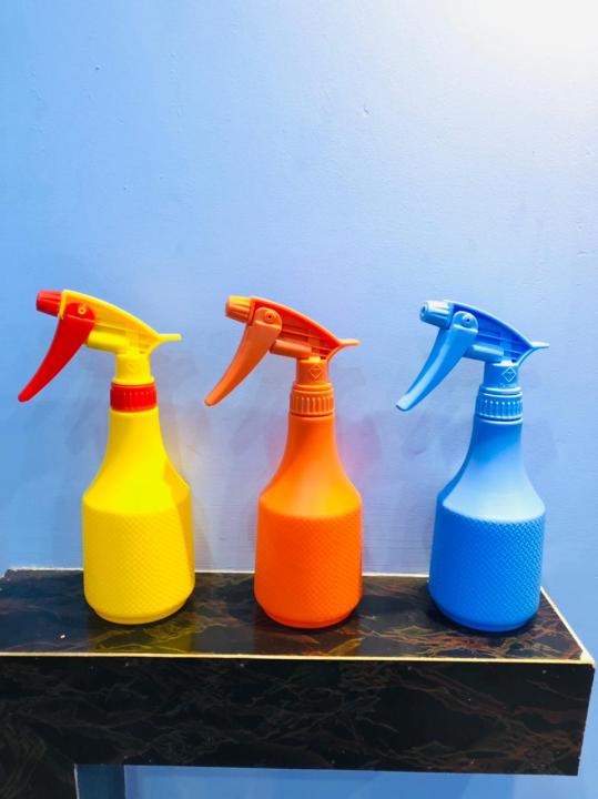 Spray%20Bottle%20800%20ml/Empty%20Plastic%20Spray%20Bottles%20Spray%20Bottle%20for%20Hair%20-%20Multi%20Purpose%20Use%20Durable%20BPA%20Free%20Material%20Adjustable%20Fine%20Mist%20to%20Stream%20Random%20Colors%20-%20Image%202