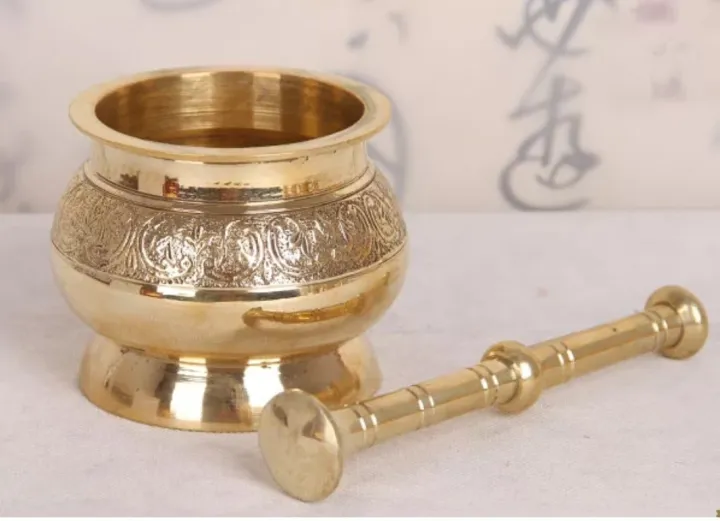Brass%20Copper%20Morten%20Pestle%20Pedestal%20Bowl%20gift%20Kitchen%20Garlic%20Pugging%20Pot%20Herb%20Mills%20Mincers%20Best%20for%20gift%20and%20decoration%20purpose%20-%20Image%206