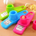 Garlic Ginger Grinding Tools Kitchen Garlic Grater Fruits Vegetable Hand Press Grinding Crusher Chopper Kitchen Gadget. 