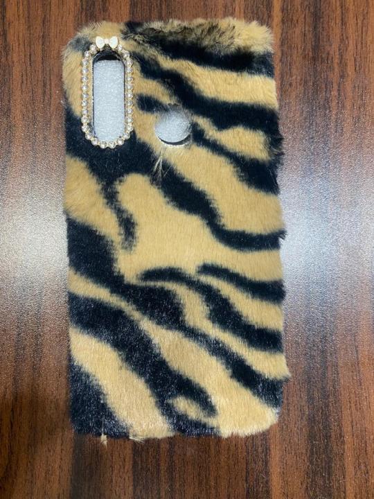 Huawei%20P30%20Lite%20Luxury%20Design%20Phone%20Case%20Fashionable%20Fluffy%20Warm%20Mobile%20Phone%20Protective%20Case%20Cover%20-%20Image%202