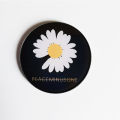 G-DRAGON Peaceminusone Daisy Acrylic Pins Cartoon Badge Corsage Brooch Jewellery Wholesale. 