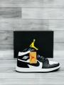 Nike air Jordan 1. 