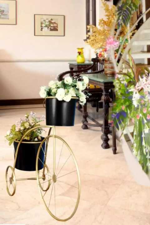 Planters%20-Luxury%20Flower%20Floor%20Stand%20Cycle%20Planter%20with%202%20Metal%20Stands%20for%20Elegant%20Home%20Decoration-%20Planters%20Pots%20flower%20stand-%20Modren%20Planters%20Flower%20Pot%20(Without%20Flowers)%20-%20Image%206