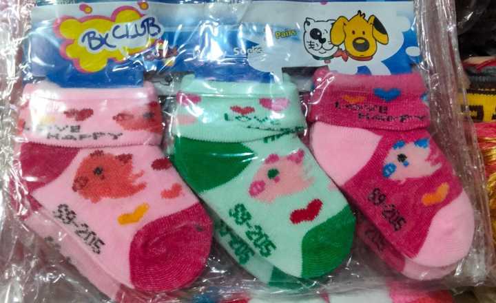 Pack%20Of%20Three%20Baby%20Socks%20-%20Image%204