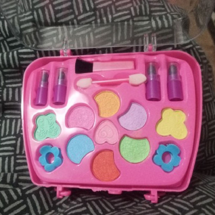 Girls%20Play%20Cosmetic%20Set%20Kids%20Makeup%20Kit%20Ice%20Cream%20Style%20Princess%20Pretend%20Play%20Toys%20Set%20Perfect%20Gift%20for%20Girls%20Learn%20to%20Wear%20Makeup%20-%20Image%203
