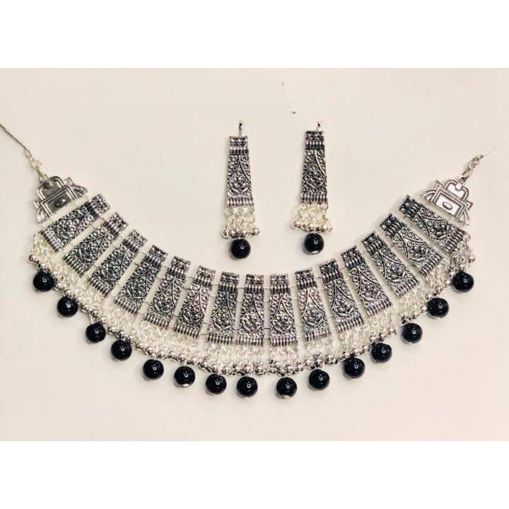 Black pearl Beautiful Silver Choker With Drop Earrings for All ages Women