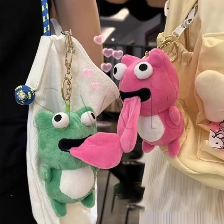 Plush Doll Pendant Creative Cartoon Cute Magnetic Frog Keychain Spit Tongue Eyeballs Pull-Out Frogs Lovely Key Chain Couple Gifts Funny For Car,Bags Key Ring Decoration Accessories