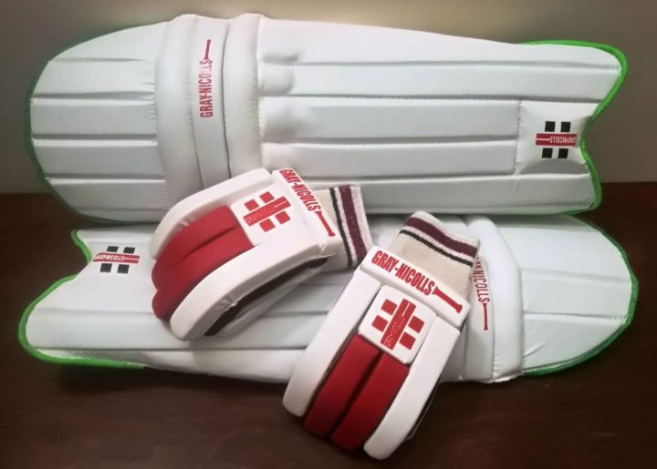 Hard%20Ball%20Cricket%20Safety%20Kit%20for%20School%20&%20Academy%20-%20Set%20of%206%20High%20Performance%20Items%20-%20Image%203