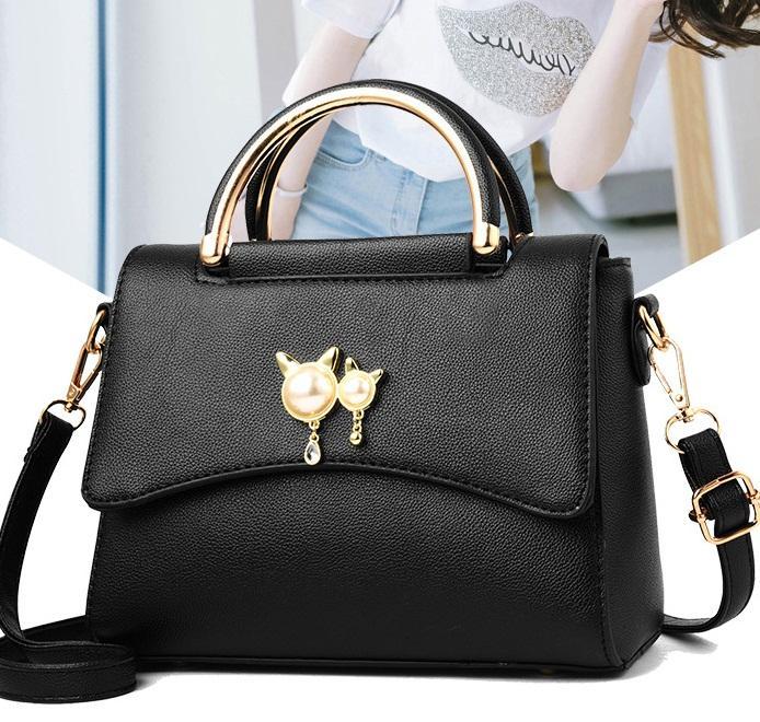 Branded%20leather%20handbags/%20designer%20bags/Chap%20Ladies%20Handbags/%20cross%20bag%20female%20big%20bag%20new%20Korean%20-%20Image%205