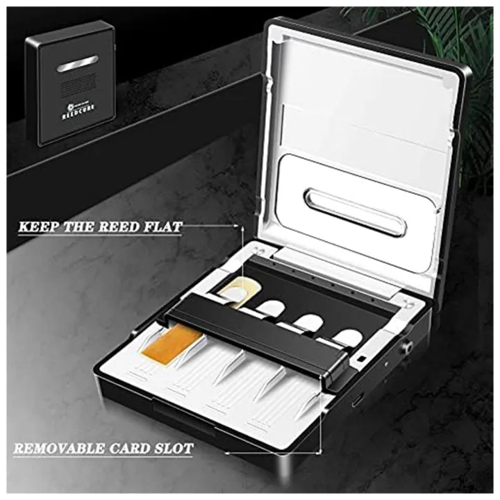 BLANK%20Multi-Instrument%20Saxophone%20Reed%20Case%20-%20Electronic%20ReedCure%20Reed%20Sterilizer%20Case%20-%20Image%207