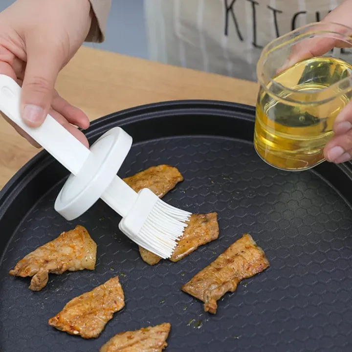 Best%202023%20Top%20Oil%20Storage%20Bottle%20with%20Silicone%20Brush%20for%20Cooking%20BBQ%20Kitchen%20%7C%20SJR%20Collections%20-%20Image%205