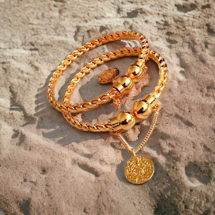 Ladies%20Fashionable%20Artificial%20Gold%20Bangles-Fancy%20Bangles-Size:Adjustable%20-%20Image%204