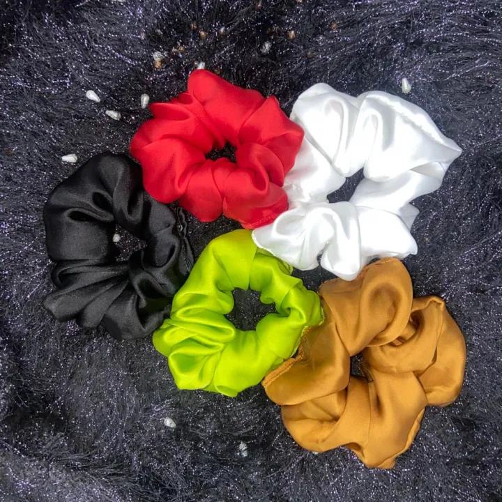 Pack%20of%205%20Strong%20Elastic%20multi%20colour%20Soft%20Ponytail%20Scrunchie%20Hair%20band%20&%20hand%20wear%20for%20girls%20hair%20Silk%20multicolour%20-%20Image%204