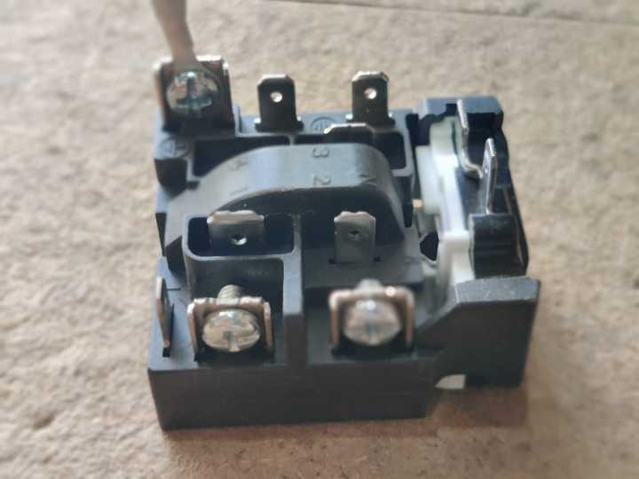 Haier%20Refrigerator%20Relay%20Overload%20Protector%20-%20Image%202