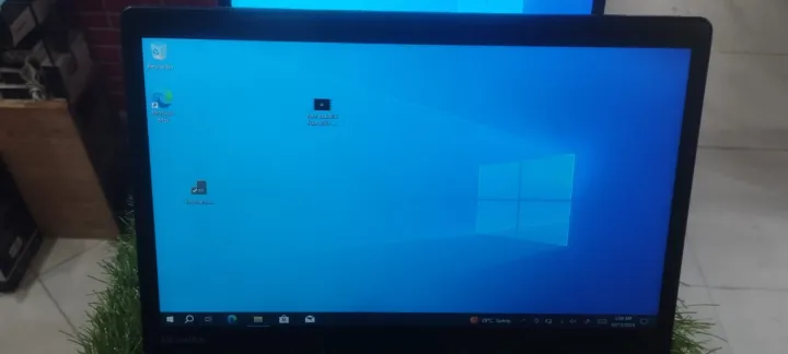 Toshiba%202%20in%201%20detachable%20touchscreen%20Core%20i5%20/%208th%20gen%208GB/%20256GB%20SSD%20%20FHD%20display%20Screen%20size%2013.3%20-%20Image%209