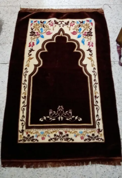 Prayer%20Mat%20Grey%20Velvet%20with%20Foam%20Jaye%20Namaz%20(%20Jai%20Namaz%20Grey)%20-%20Image%202