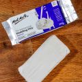 Mont Marte Air Hardening Modelling Clay Premium 250g (8.8oz) - White MMSP0030. 
