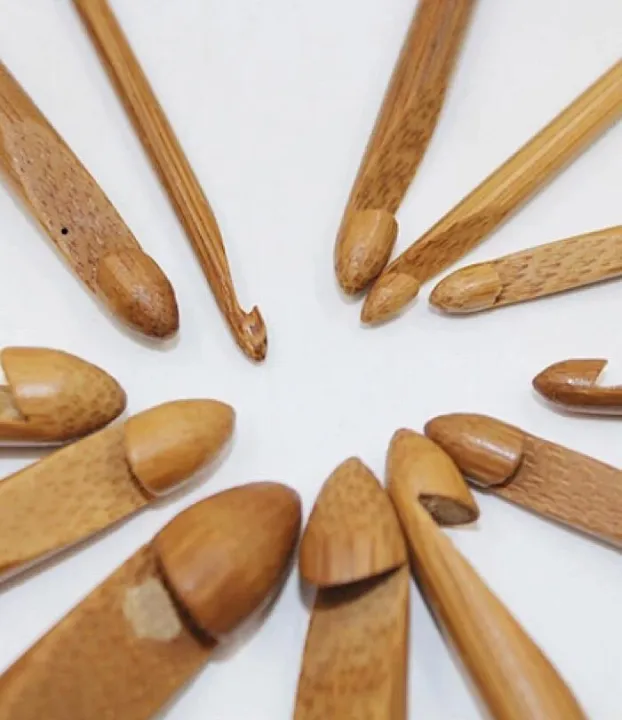 Wooden%20Crochet%20Hook%20Set%20(Set%20of%2012%20Hooks)%20-%20Image%205