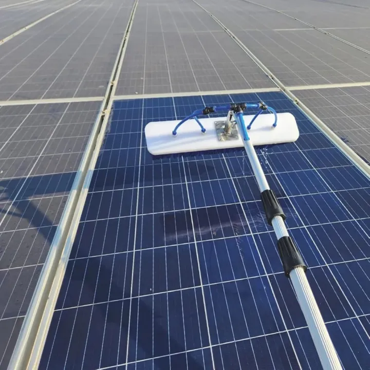 Solar%20Panel%20Cleaning%20Brush%20with%2020%20Feet%20Long%20Handle%20%E2%80%93%20Water%20Flow%20System%20for%20Panels%20Cleaning%20Stainless%20Steel%20Extendable%20Rod%20-%20Image%203