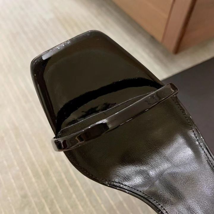 Saint%20Laurent%20trending%20YSL%20Heels%20-%20Image%205