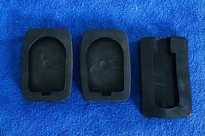 Suzuki%20khyber%20pedal%20rubber%203%20pcs%20-%20Image%202