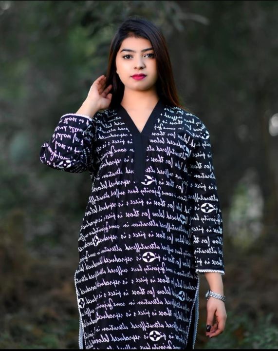 Dress%202%20PCs%20Signature%20Kurties%20and%20Shalwar%20Suit%20Ready%20to%20Wear%20for%20Girls%20and%20Women%20-%20Image%202