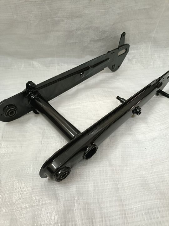 CHIMTA CD70 OLD MODEL POINT MODEL 1992 WITH BUSH /REAR FORK WITH BUSH CD70 OLD MODEL / SWING ARM CD70 OLD POINT MODEL 1992 MODEL