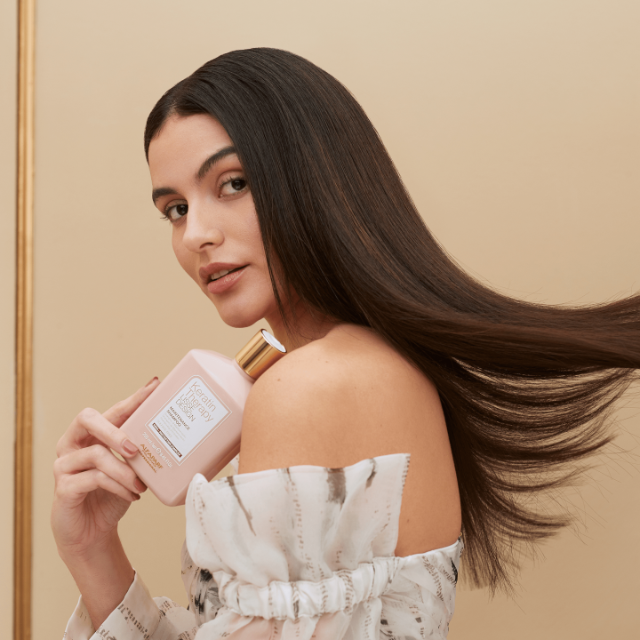 Keratin%20Therapy%20Lisse%20Design%20Maintenance%20Shampoo%20250ml%20-%20Image%205