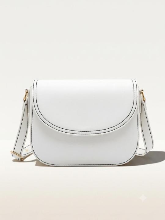 A moon bag (frequently called a crescent bag or half-moon bag) is a highly trending handbag characterized by its distinct curved silhouette resembling a crescent moon. Combining minimalist structural design with everyday functionality, it has become a sta