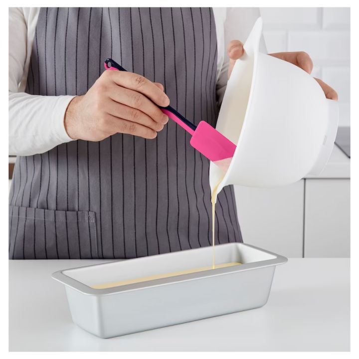 IKEA%20GUBBR%C3%96RA%20Rubber%20spatula%2025%20CM,%20Plastic%20handle%20&%20Silicone%20rubber%20blade,%20white%20for%20cake%20decoration%20for%20BBQ%20%E2%80%93%20Large%20Size%20Lifestyle%20-%20Image%206