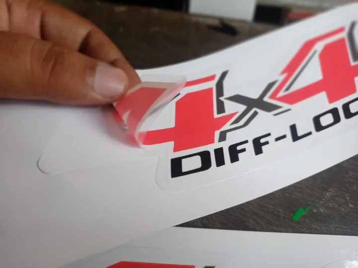2pcs%204X4%20DIFF%20LOCK%20STICKERS%20FOR%20HILUX(OEM)%20QUALITY%20-%20Image%202