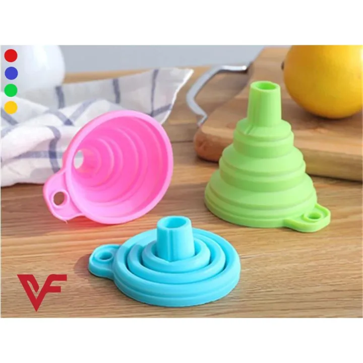 Folding%20And%20Space%20Saving%20Easy%20To%20Store%20Silicone%20Funnel%20For%20Kitchen%20Silicone%20Collapsible%20Funnel%20-%20Image%202