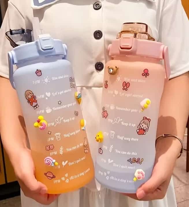 2L%20Portable%20Large%20Capacity%20Water%20Bottles%20Fitness%20Water%20Jug%20With%20Time%20Marker%20Gym%20Bottle%20-%20Image%204